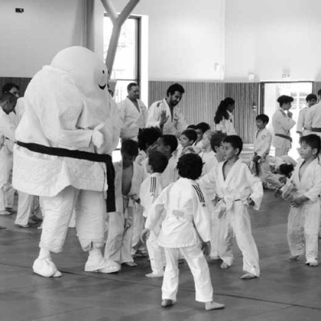 Image-Club-2
